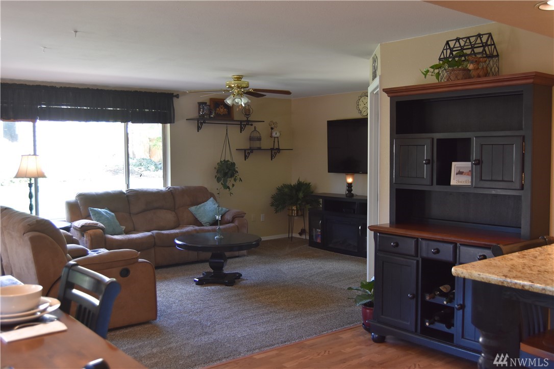 729 216th Street Southwest Bothell, WA 98021 - Photo 7 of 25
