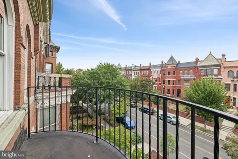 $825,000 | 2304 1st Street Northwest, Unit 1, Washington, DC 20001