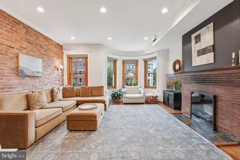 $825,000 | 2304 1st Street Northwest, Unit 1, Washington, DC 20001