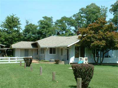 21376 Shore Acres Road Cassopolis, MI 49031 - Photo 1 of 13 Primary Photo