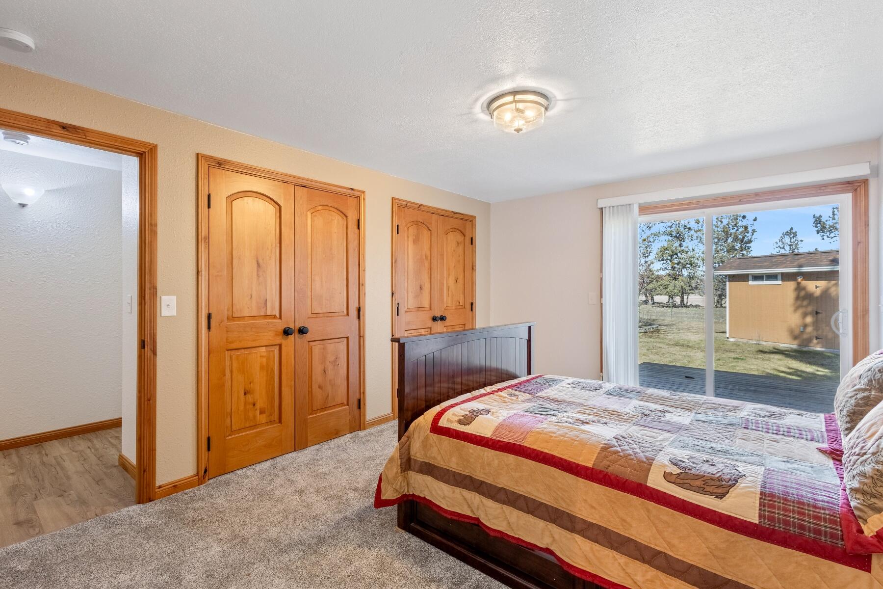 19800 Connarn Road Bend, OR 97703 - Photo 21 of 50 Bedroom