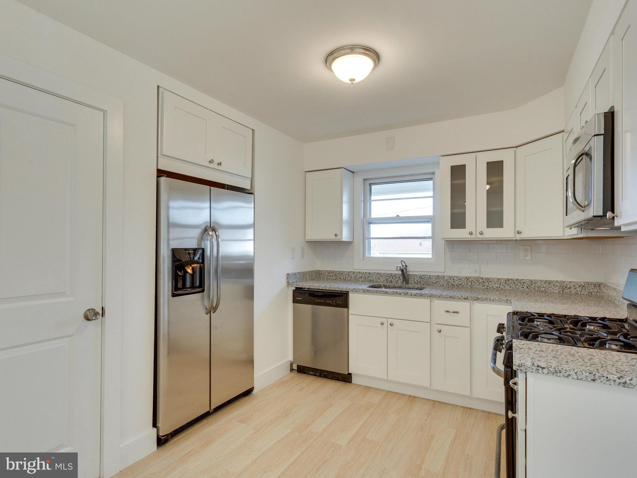 5611 Decatur Place Hyattsville, MD 20781 - Photo 11 of 24 Kitchen