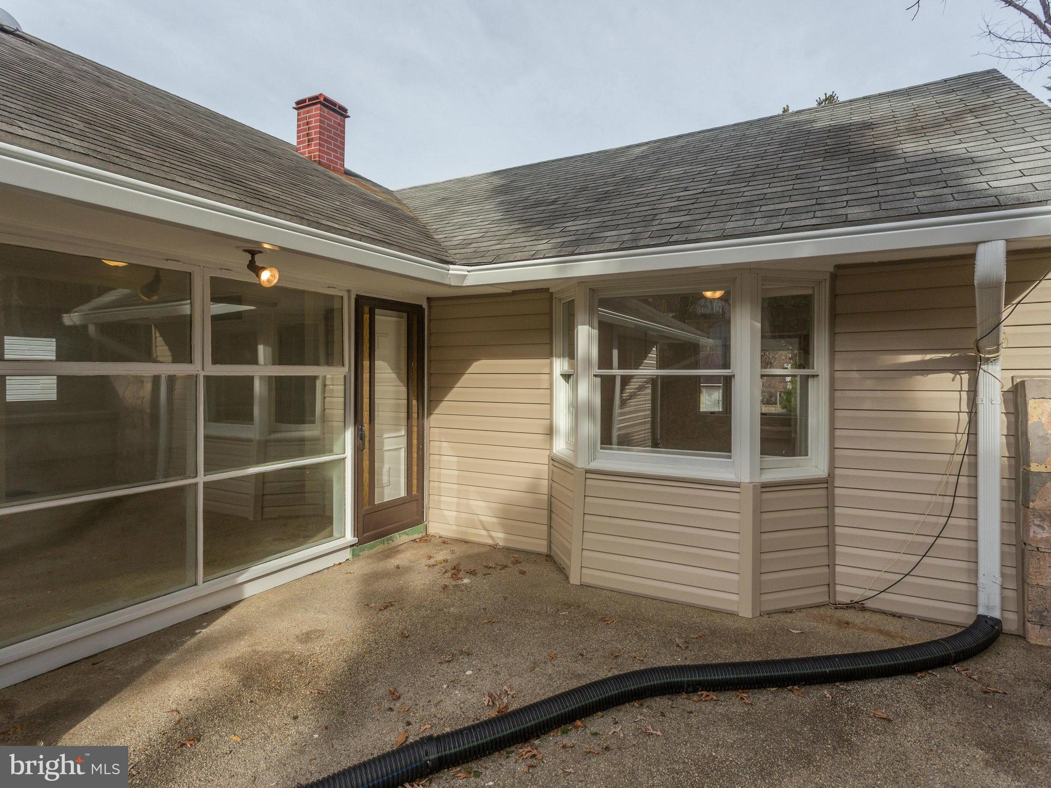 5611 Decatur Place Hyattsville, MD 20781 - Photo 21 of 24 Exterior (Rear)