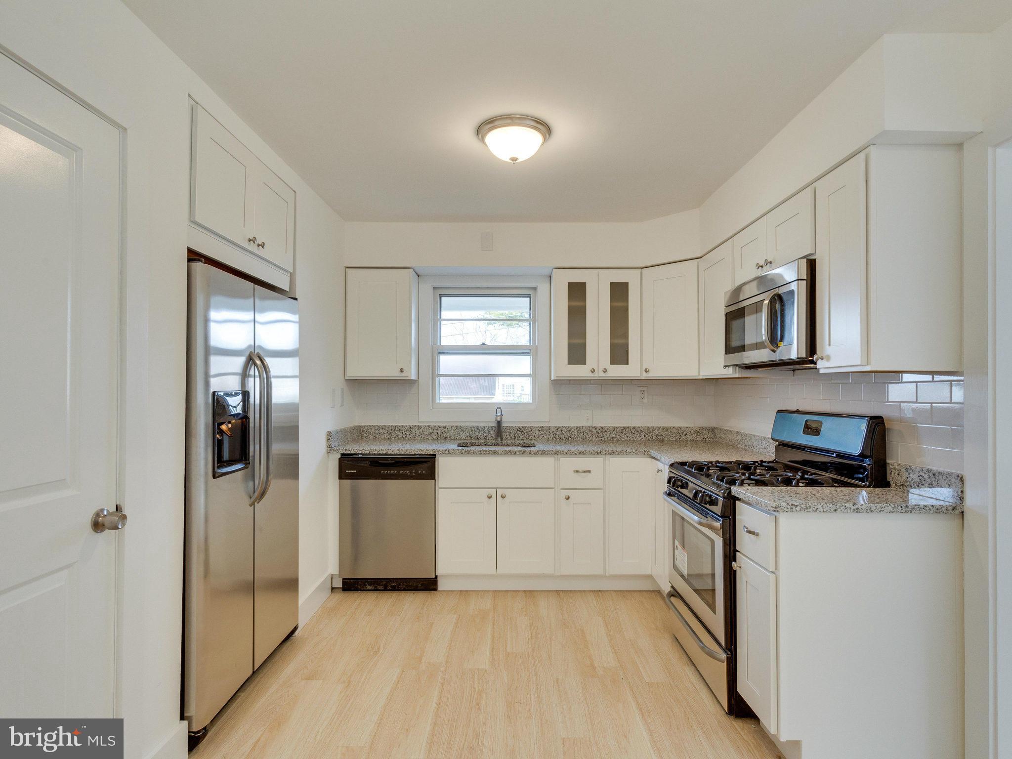 5611 Decatur Place Hyattsville, MD 20781 - Photo 10 of 24 Kitchen