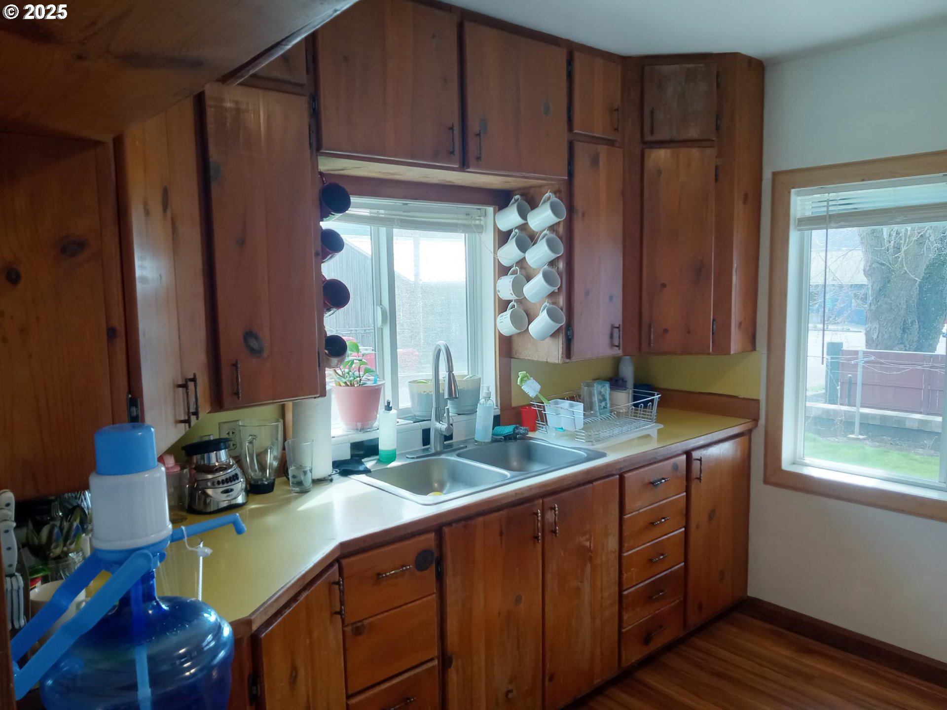 113 Walnut Street Bingen, WA 98605 - Photo 8 of 13