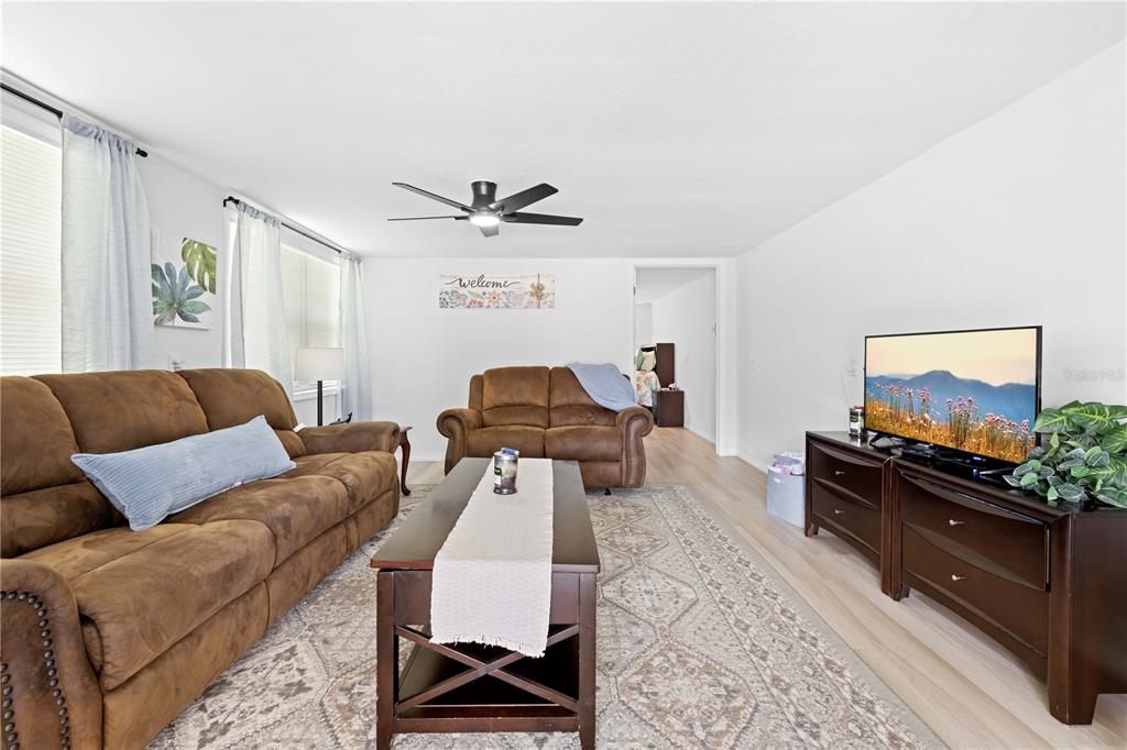 7281 Aberdeen Court Weeki Wachee, FL 34607 - Photo 6 of 45