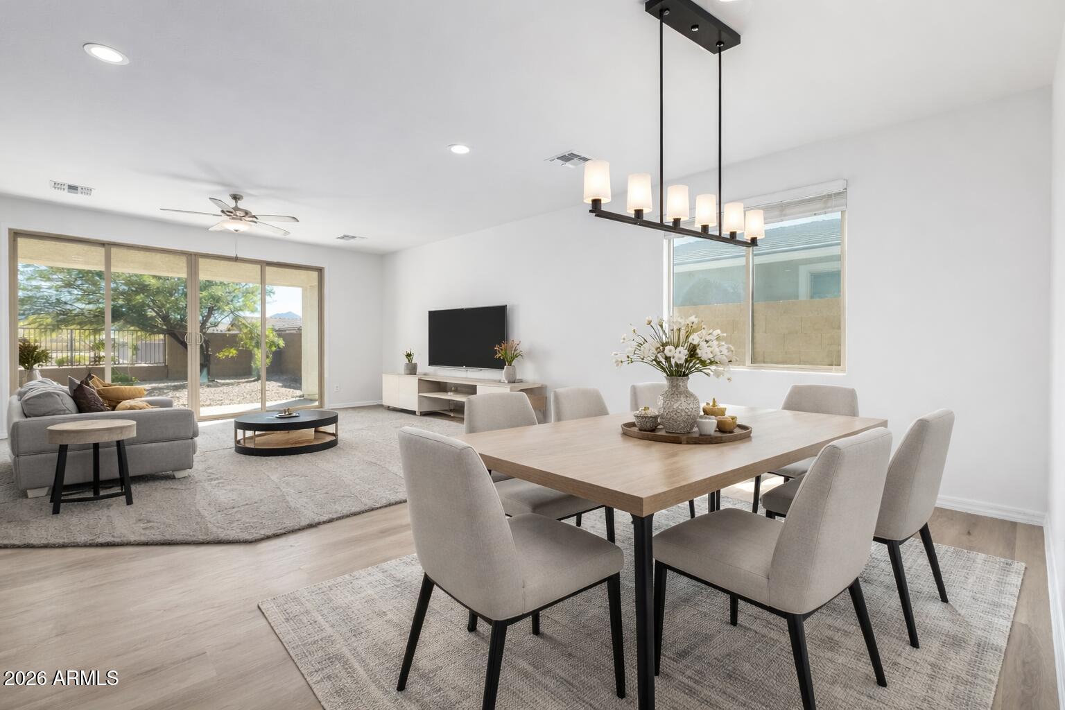 7639 West Riverside Avenue Phoenix, AZ 85043 - Photo 15 of 55 VIRTUALLY STAGED INCL LIGHT FIXTURE