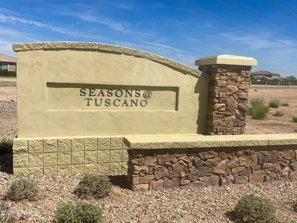 $440,000 | 7639 West Riverside Avenue, Phoenix, AZ 85043