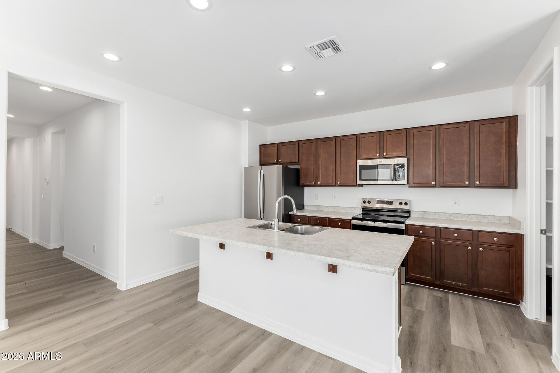 7639 West Riverside Avenue Phoenix, AZ 85043 - Photo 6 of 55 09 Riverside