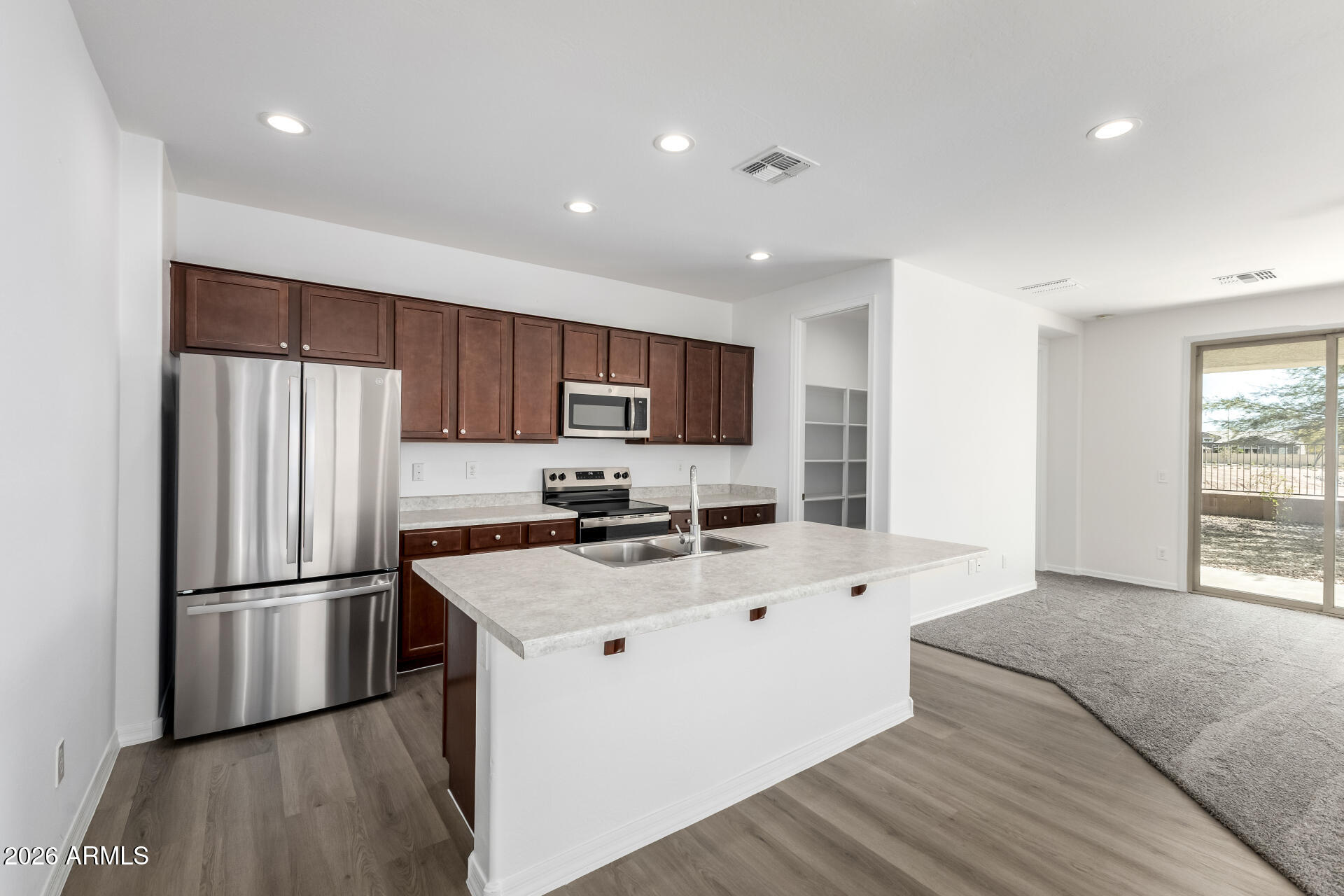 7639 West Riverside Avenue Phoenix, AZ 85043 - Photo 8 of 55 11 Riverside