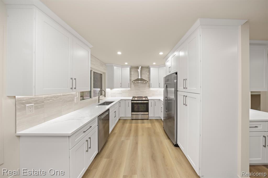 6959 North Springridge Road West Bloomfield, MI 48322 - Photo 27 of 48