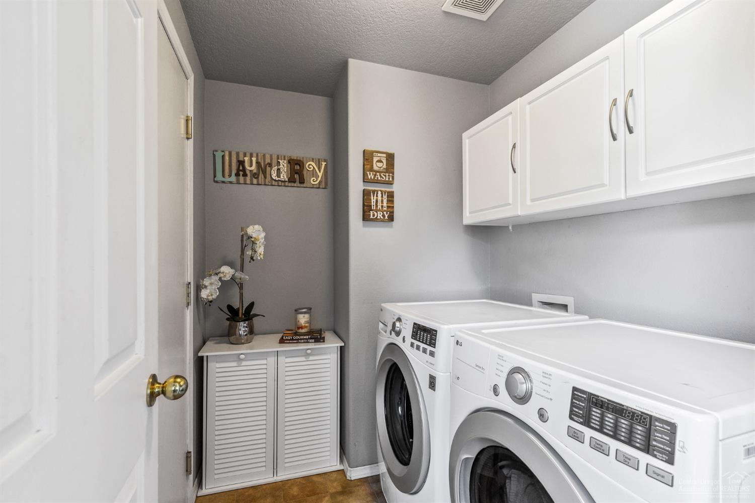 61064 Larkspur Loop Bend, OR 97702 - Photo 18 of 23 Additional Photo