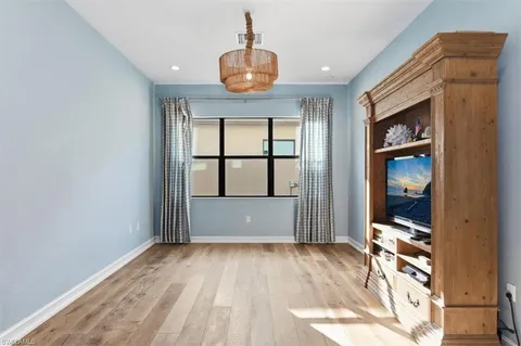 $1,250,000 | 9336 Glenforest Drive, Naples, FL 34120