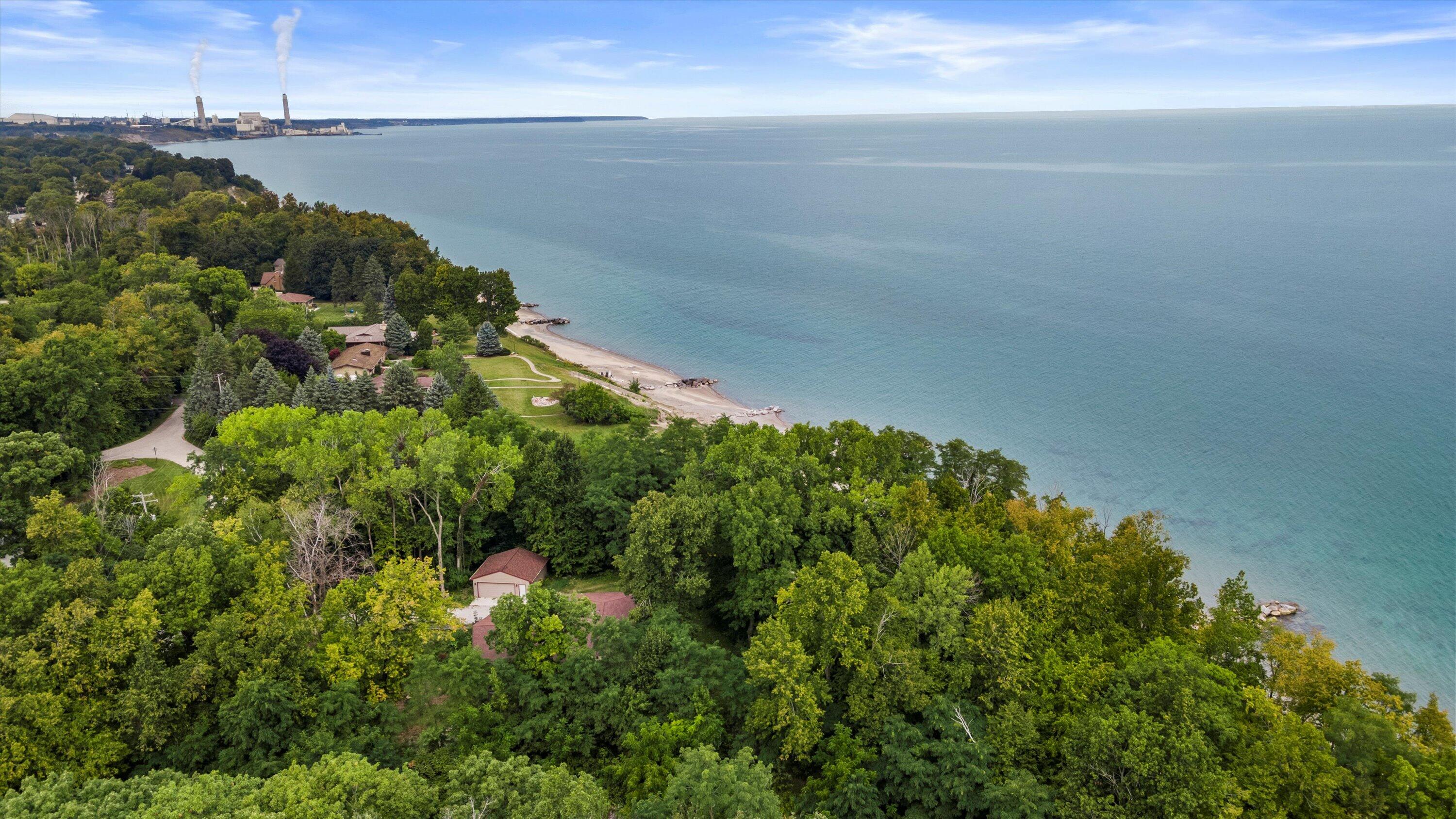 1701 Heather Lane Caledonia, WI 53402 - Photo 3 of 59 06-DJI_0742