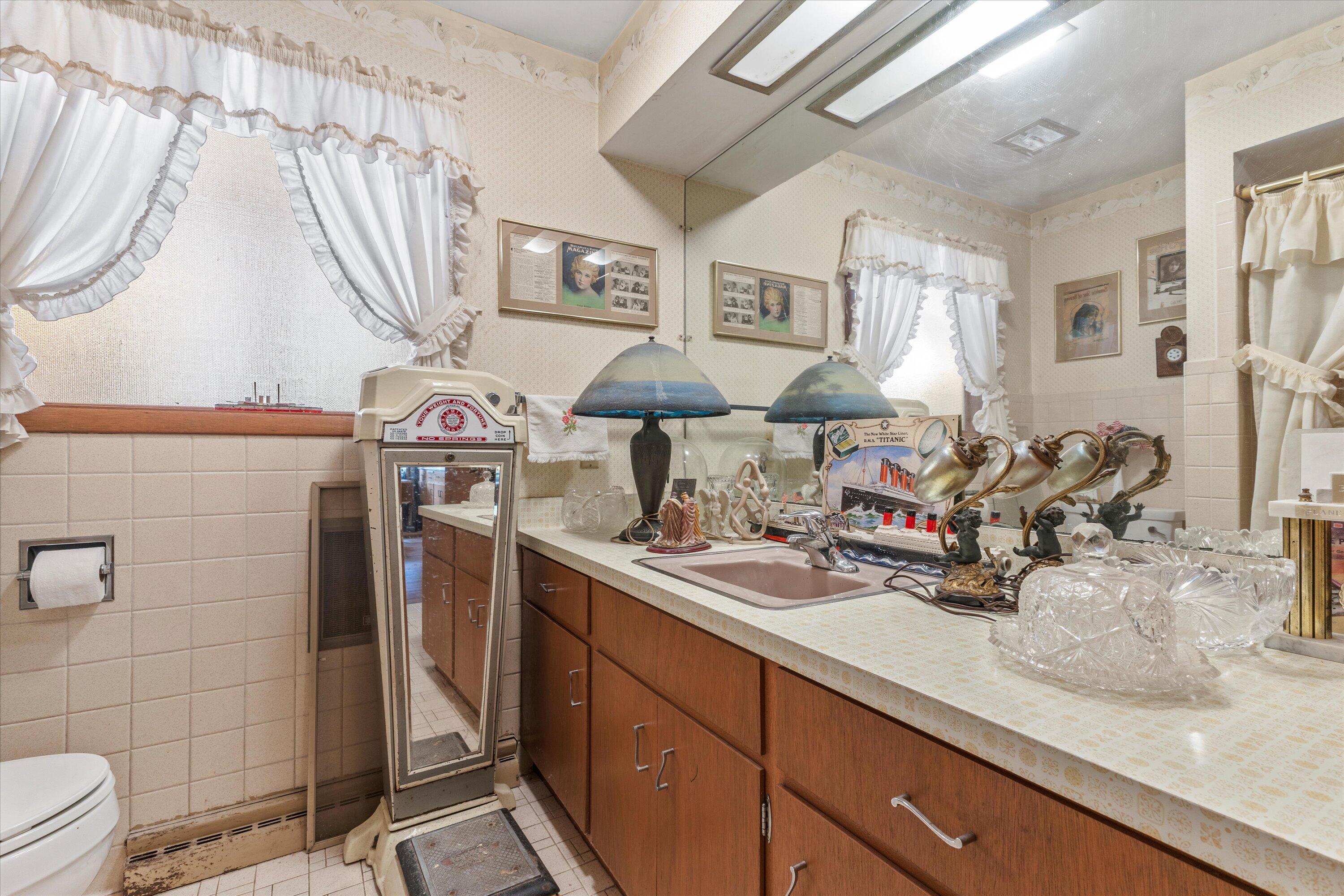 1701 Heather Lane Caledonia, WI 53402 - Photo 45 of 59 42-IMG_0693