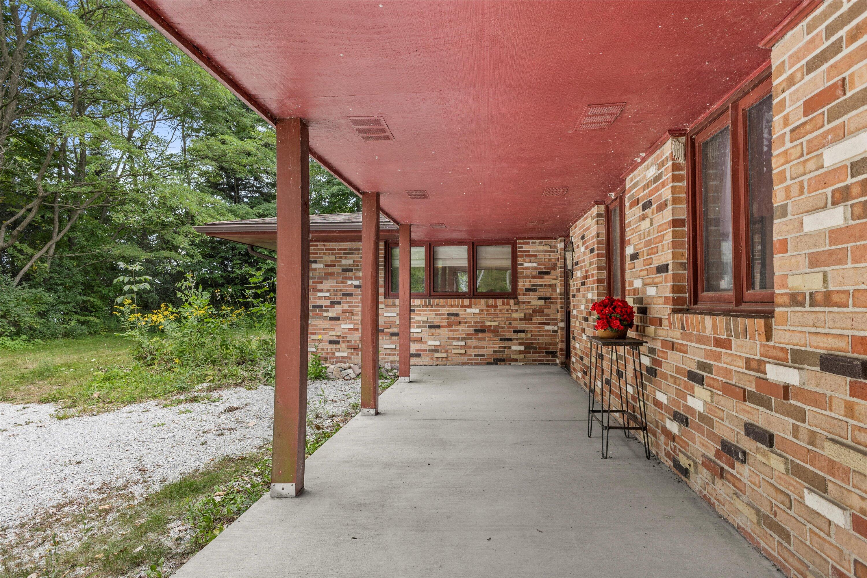 1701 Heather Lane Caledonia, WI 53402 - Photo 10 of 59 20-IMG_0528