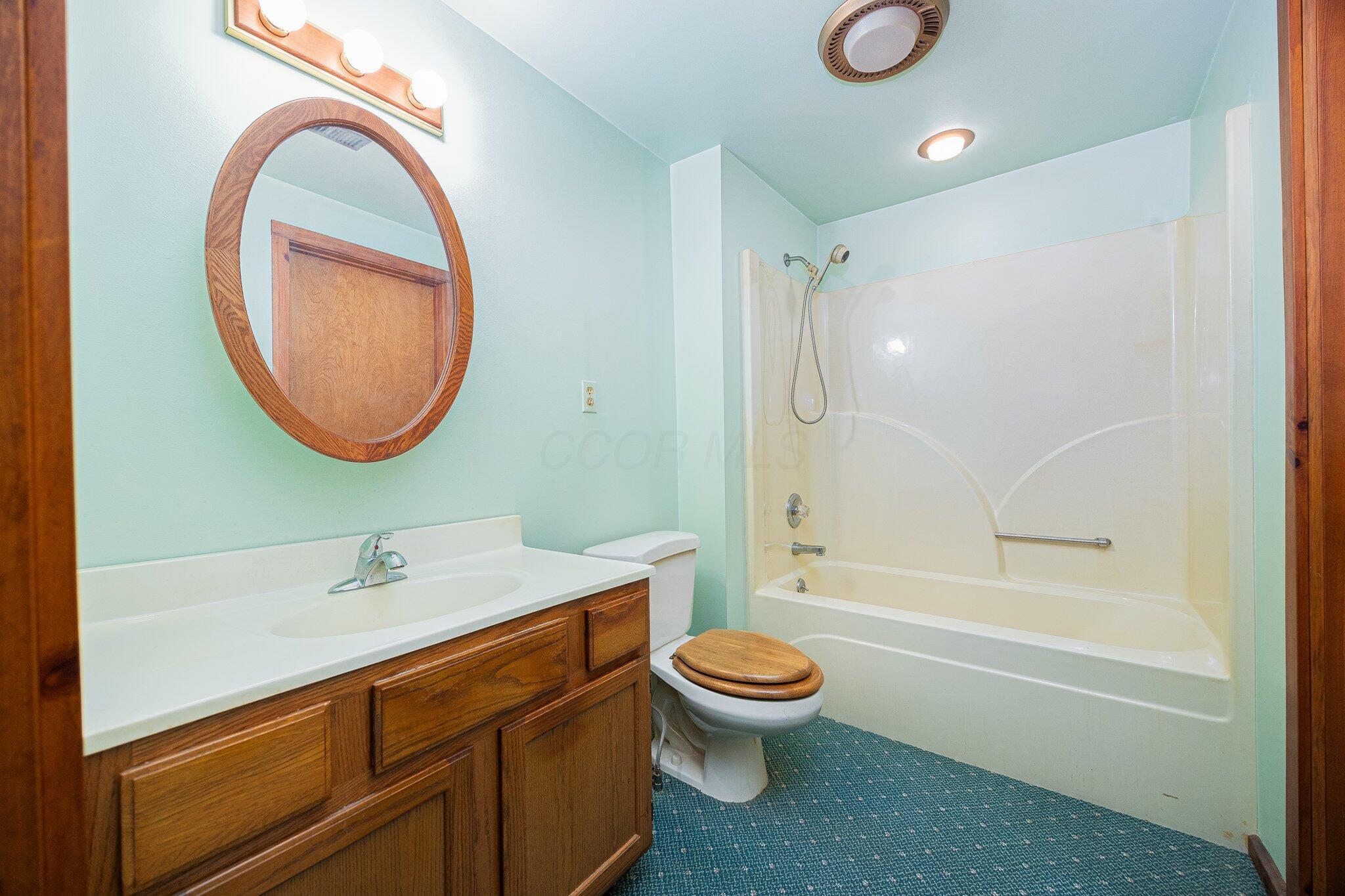 33404 Bowland Derr Road Logan, OH 43138 - Photo 38 of 61 Owner's Suite