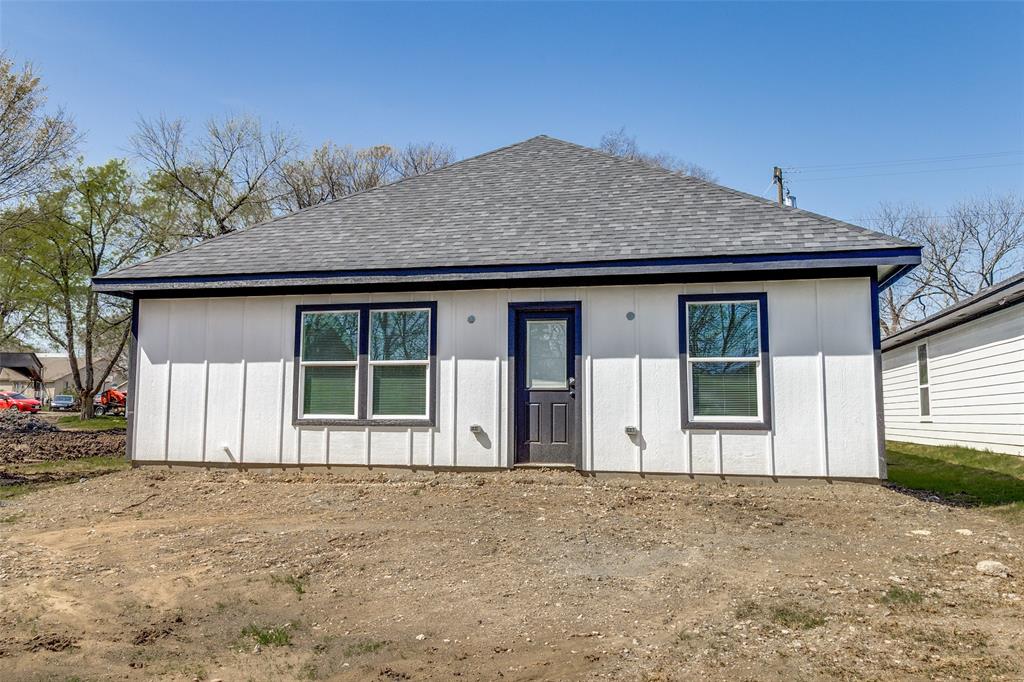 3108 Delafield Lane Dallas, TX 75227 - Photo 28 of 30 a house with a outdoor space
