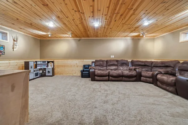 $235,000 | 21 10th Avenue Northeast, Elbow Lake, MN 56531
