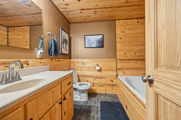 $235,000 | 21 10th Avenue Northeast, Elbow Lake, MN 56531