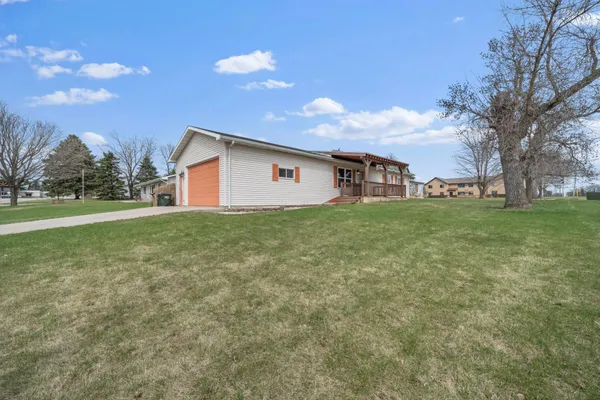 $235,000 | 21 10th Avenue Northeast, Elbow Lake, MN 56531