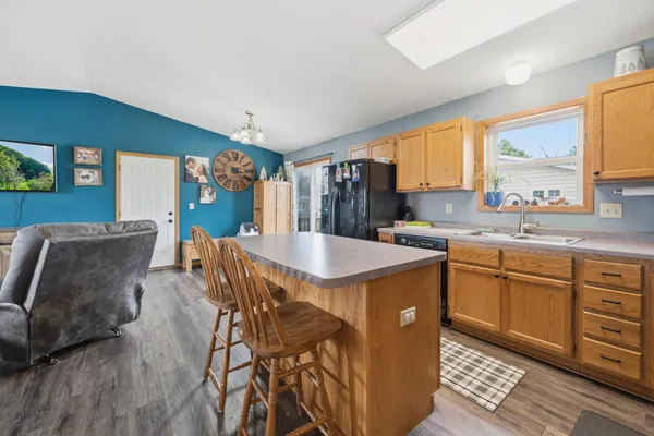 $235,000 | 21 10th Avenue Northeast, Elbow Lake, MN 56531
