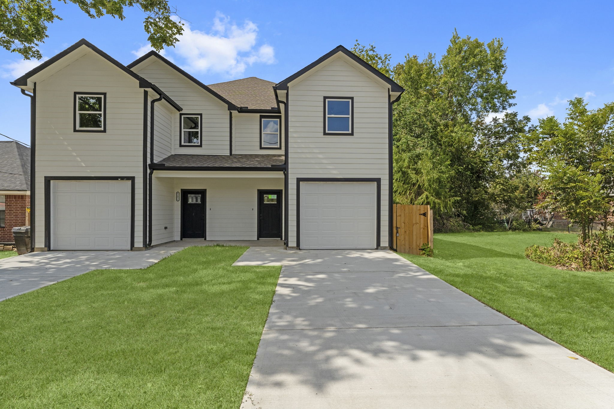 8205 Carver Road Houston, TX 77088 - Photo 2 of 37 a view of a yard in front of house