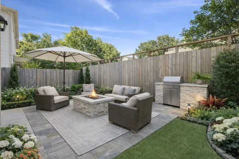 $465,000 | 4916 Travis Street, Houston, TX 77004