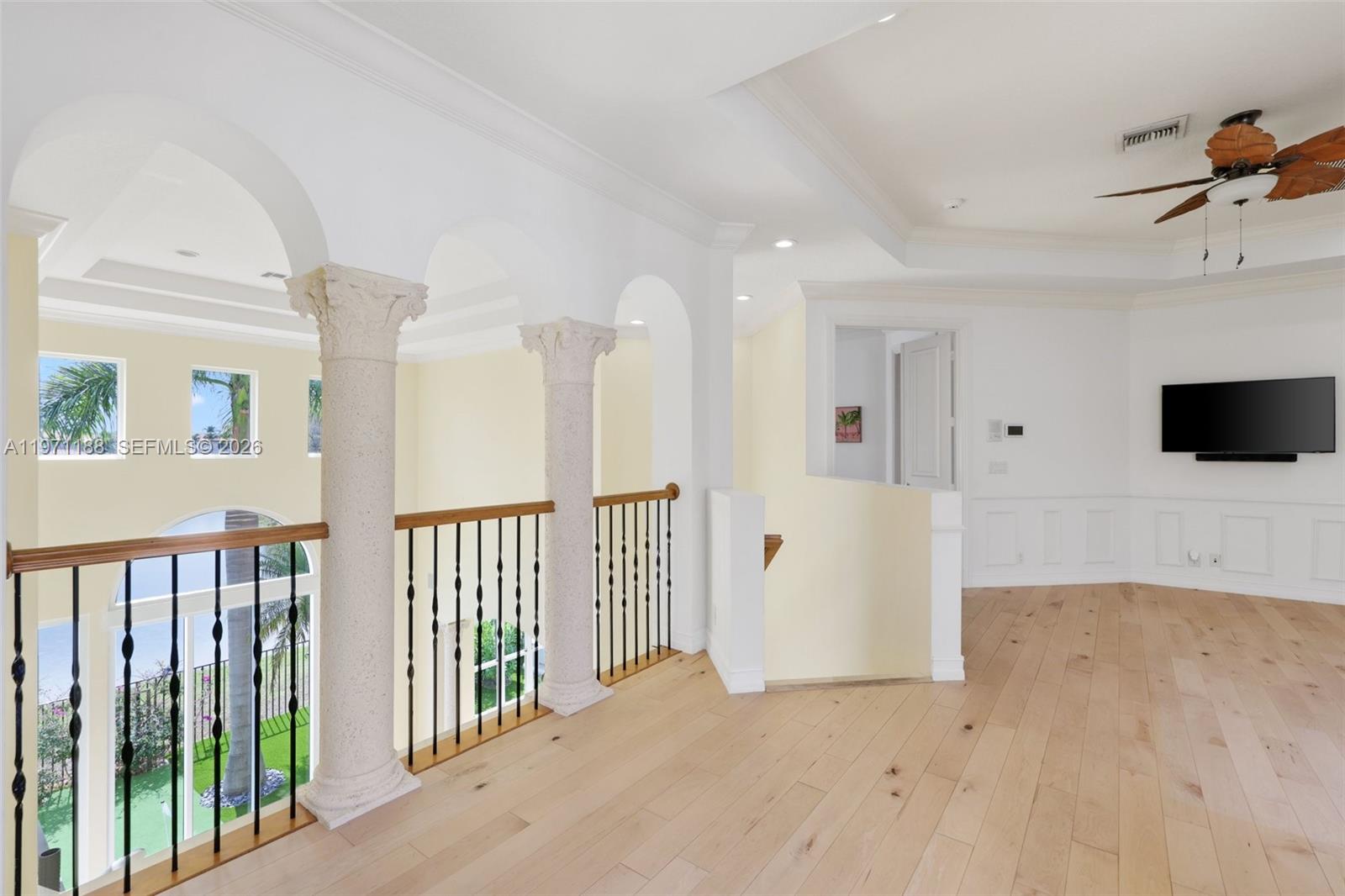 17642 Middlebrook Way Boca Raton, FL 33496 - Photo 35 of 71 2nd Floor Main House - Entertainment/Sitting Area