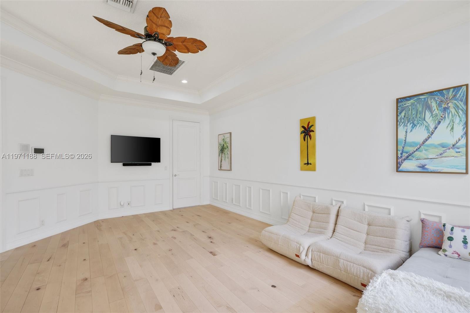 17642 Middlebrook Way Boca Raton, FL 33496 - Photo 37 of 71 2nd Floor Main House - Entertainment/Sitting Area