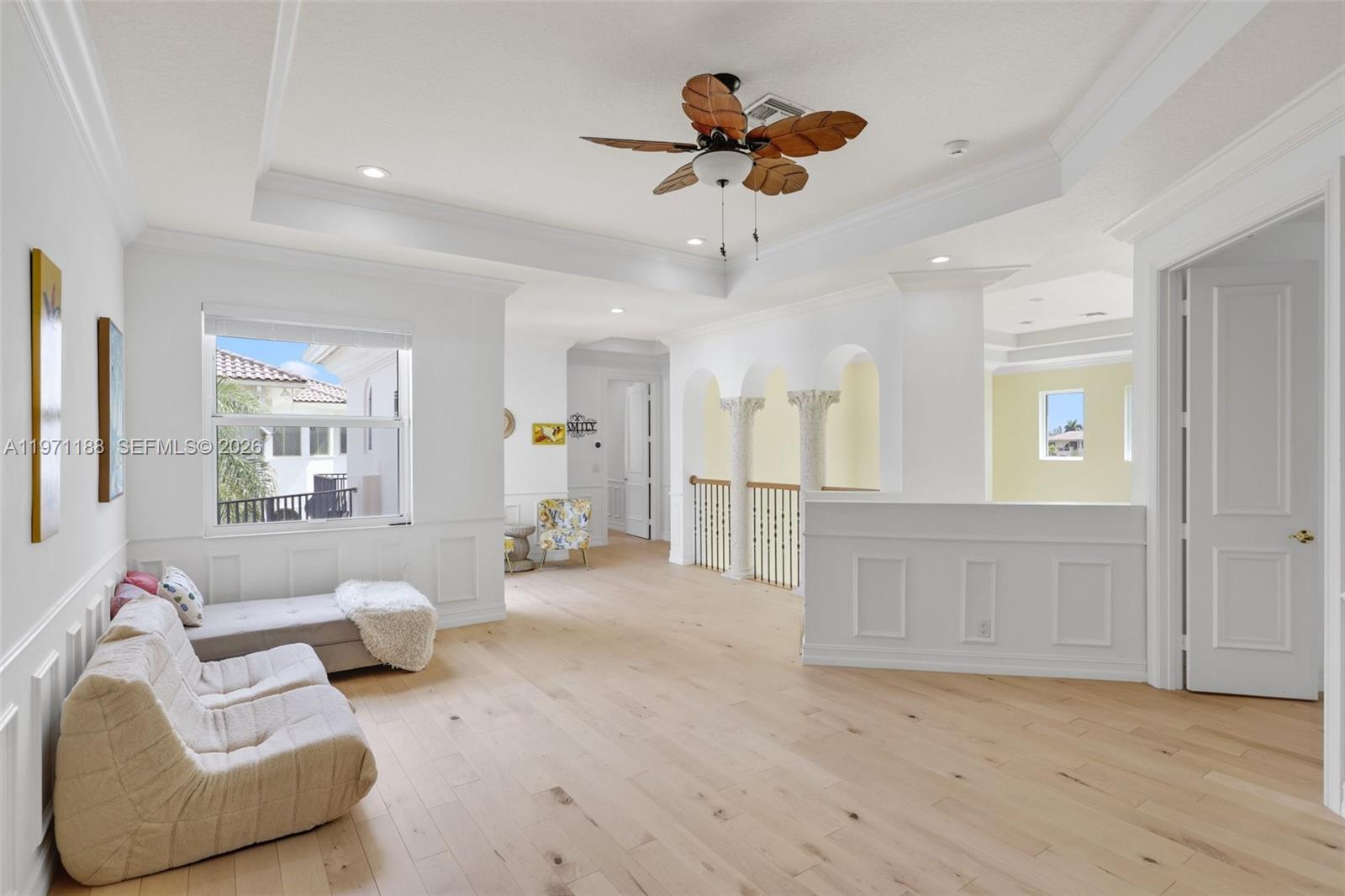 17642 Middlebrook Way Boca Raton, FL 33496 - Photo 38 of 71 2nd Floor Main House - Entertainment/Sitting Area