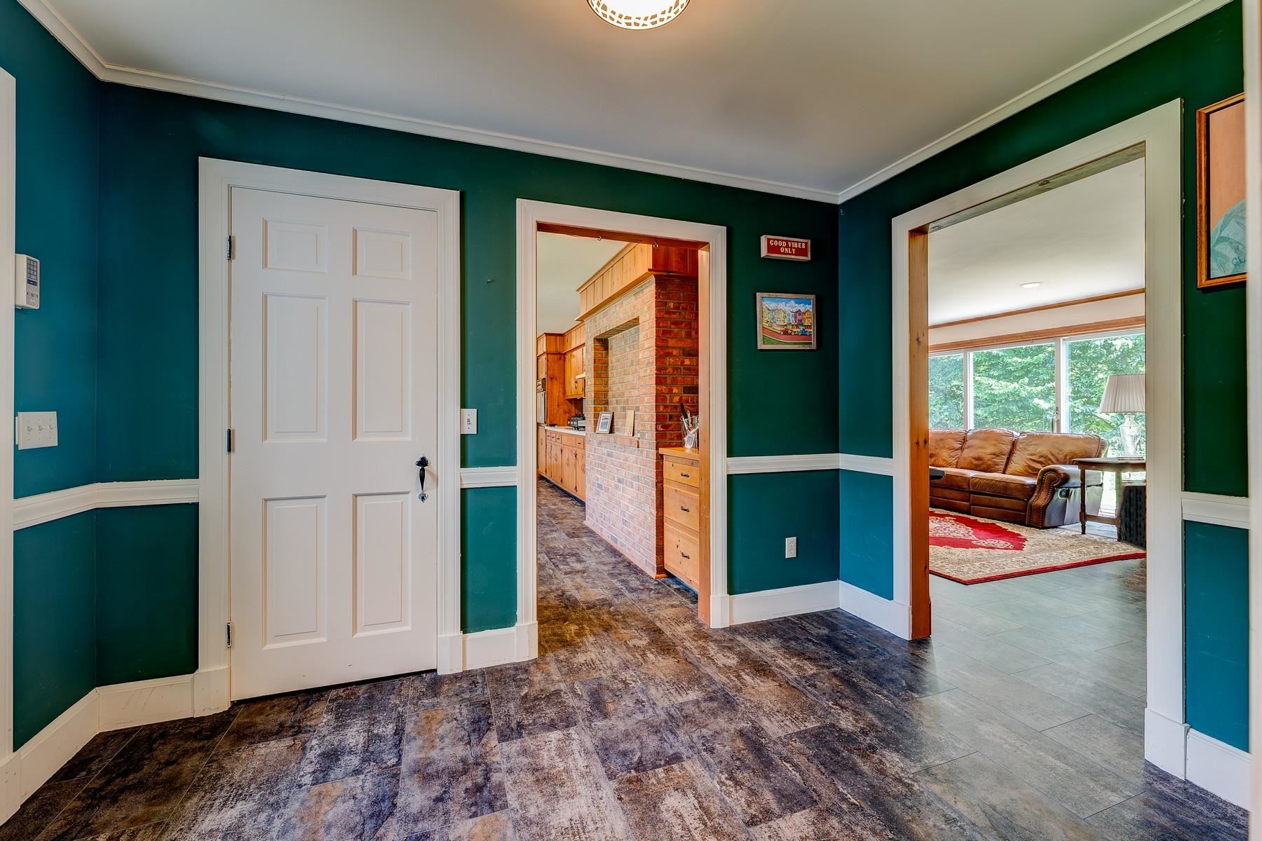 542 Coffeehouse Road Killington, VT 05751 - Photo 3 of 30 Gallery Image 3