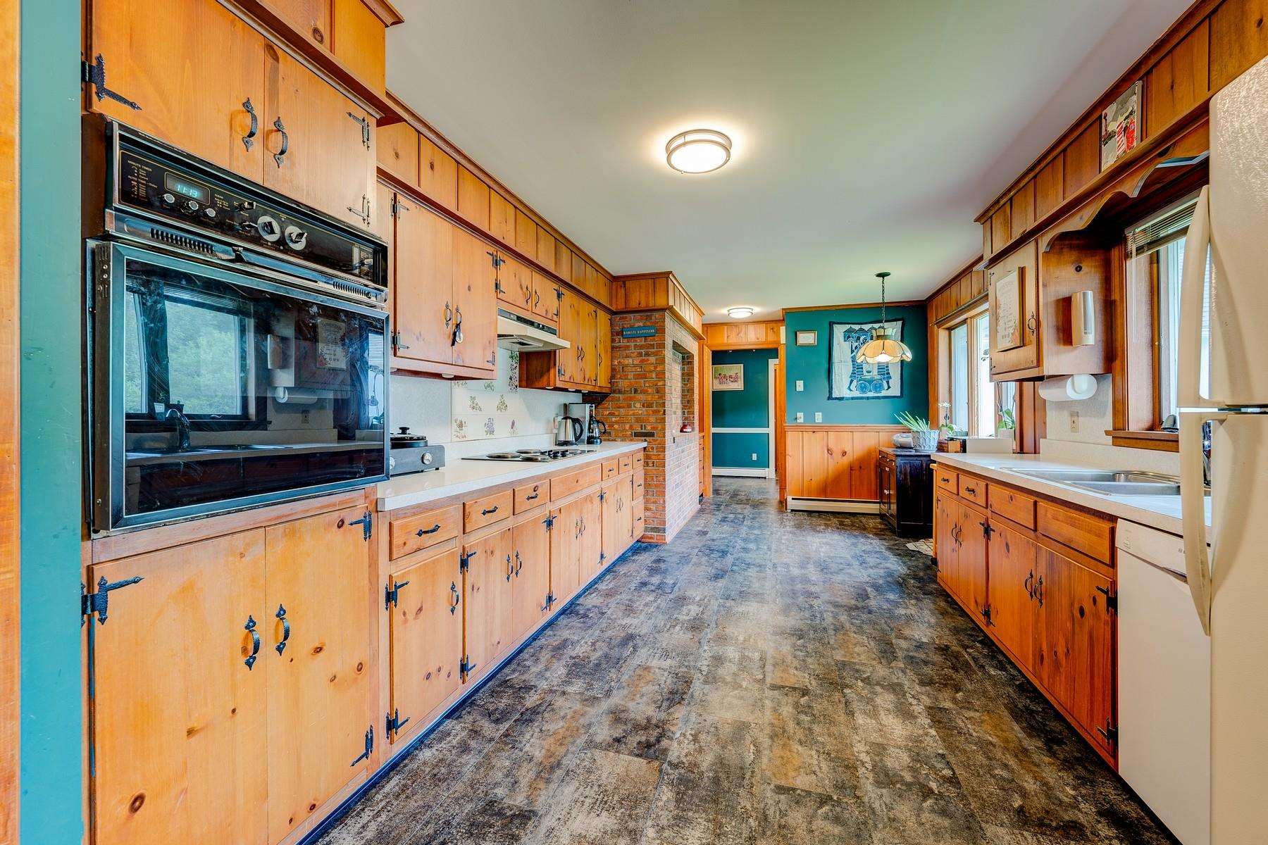 542 Coffeehouse Road Killington, VT 05751 - Photo 5 of 30 Gallery Image 5