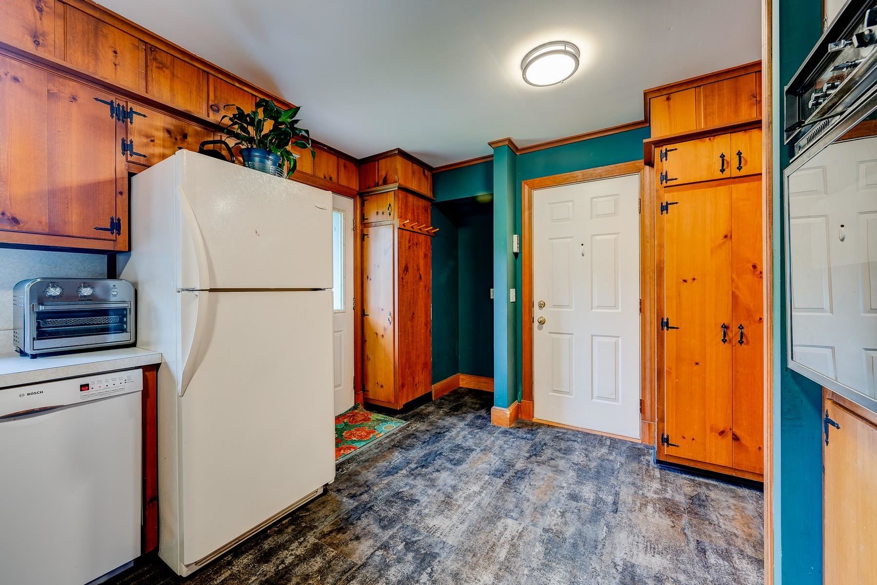 542 Coffeehouse Road Killington, VT 05751 - Photo 6 of 30 Gallery Image 6