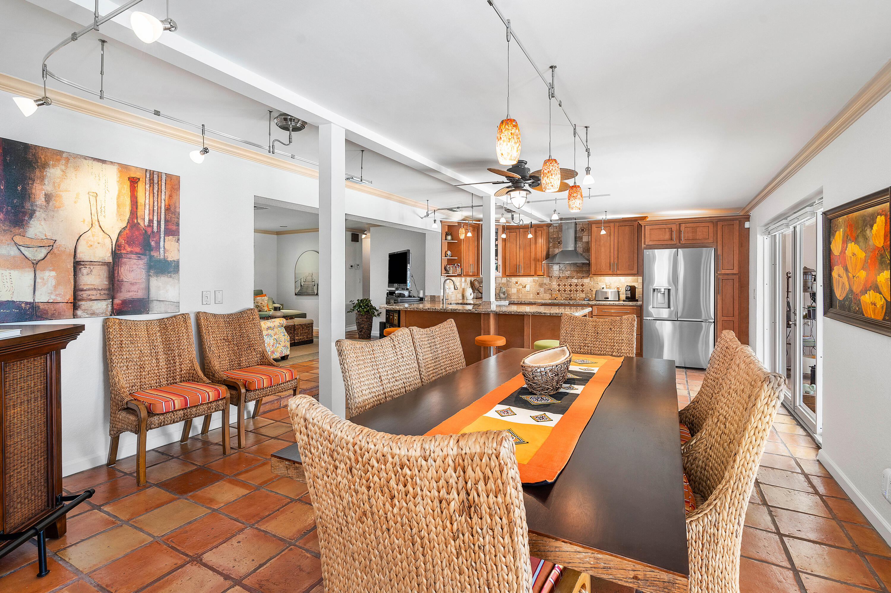 2330 Northeast 48th Street Lighthouse Point, FL 33064 - Photo 12 of 47 011-2330Northeast48thStreet-LighthousePo