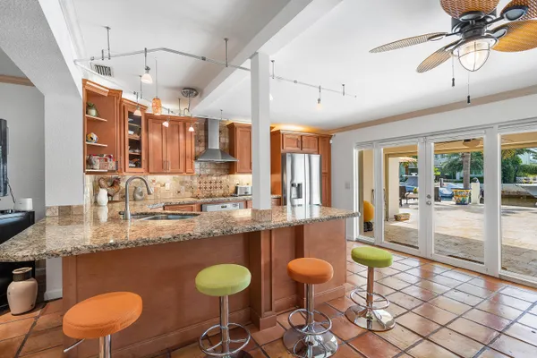 $5,900 | 2330 Northeast 48th Street, Lighthouse Point, FL 33064