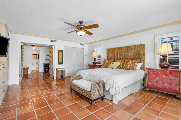 $5,900 | 2330 Northeast 48th Street, Lighthouse Point, FL 33064