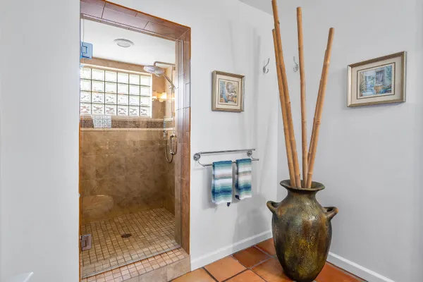 $5,900 | 2330 Northeast 48th Street, Lighthouse Point, FL 33064