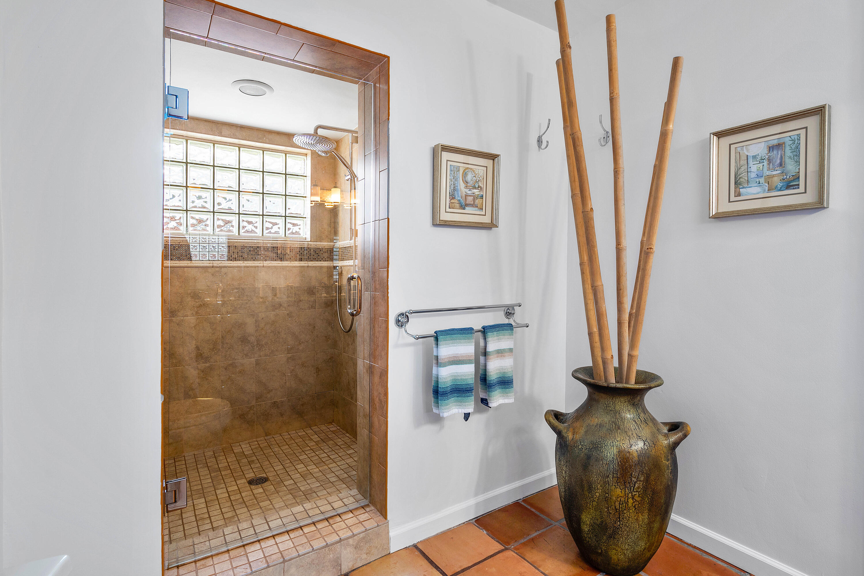 2330 Northeast 48th Street Lighthouse Point, FL 33064 - Photo 18 of 47 021-2330Northeast48thStreet-LighthousePo