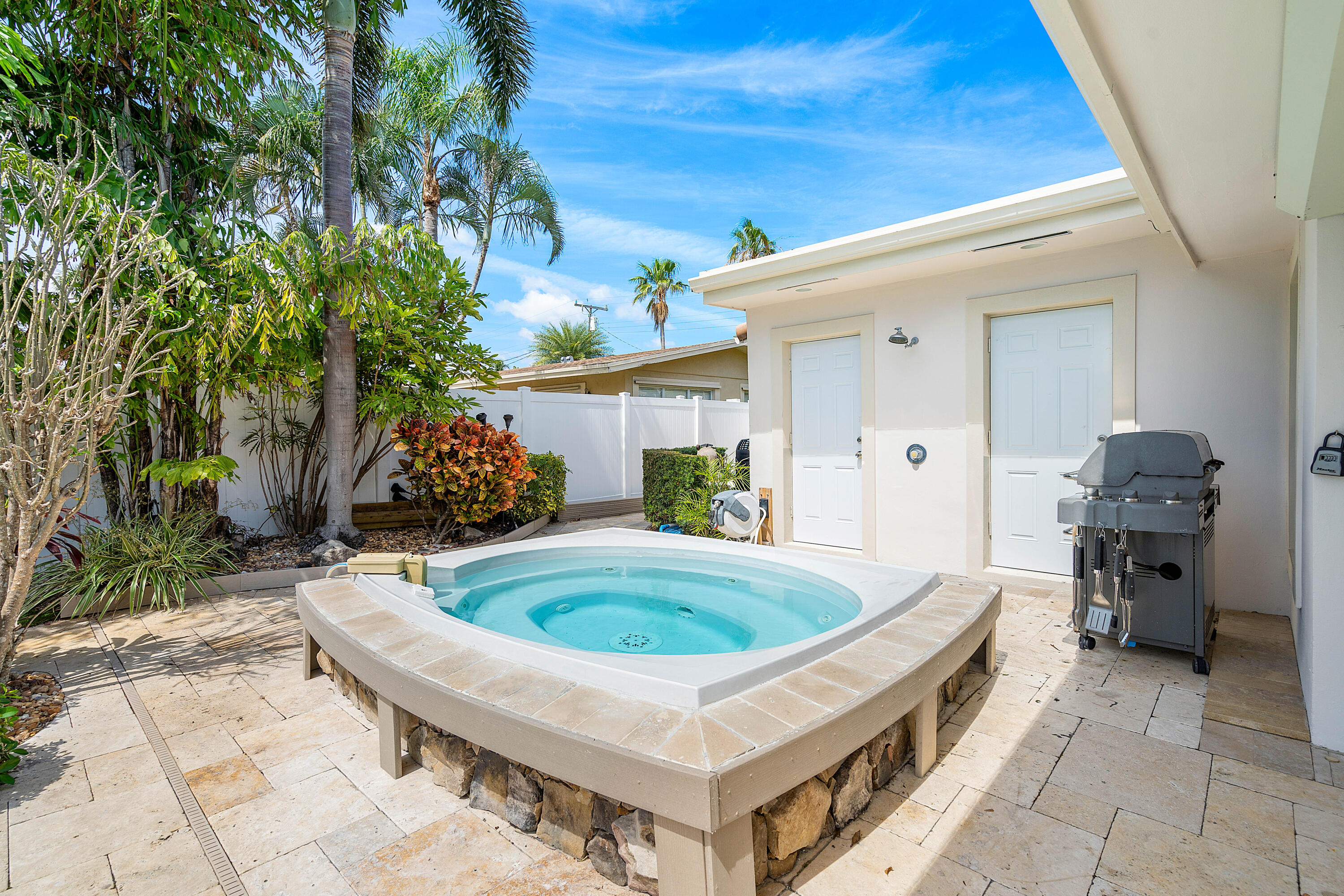 2330 Northeast 48th Street Lighthouse Point, FL 33064 - Photo 32 of 47 035-2330Northeast48thStreet-LighthousePo