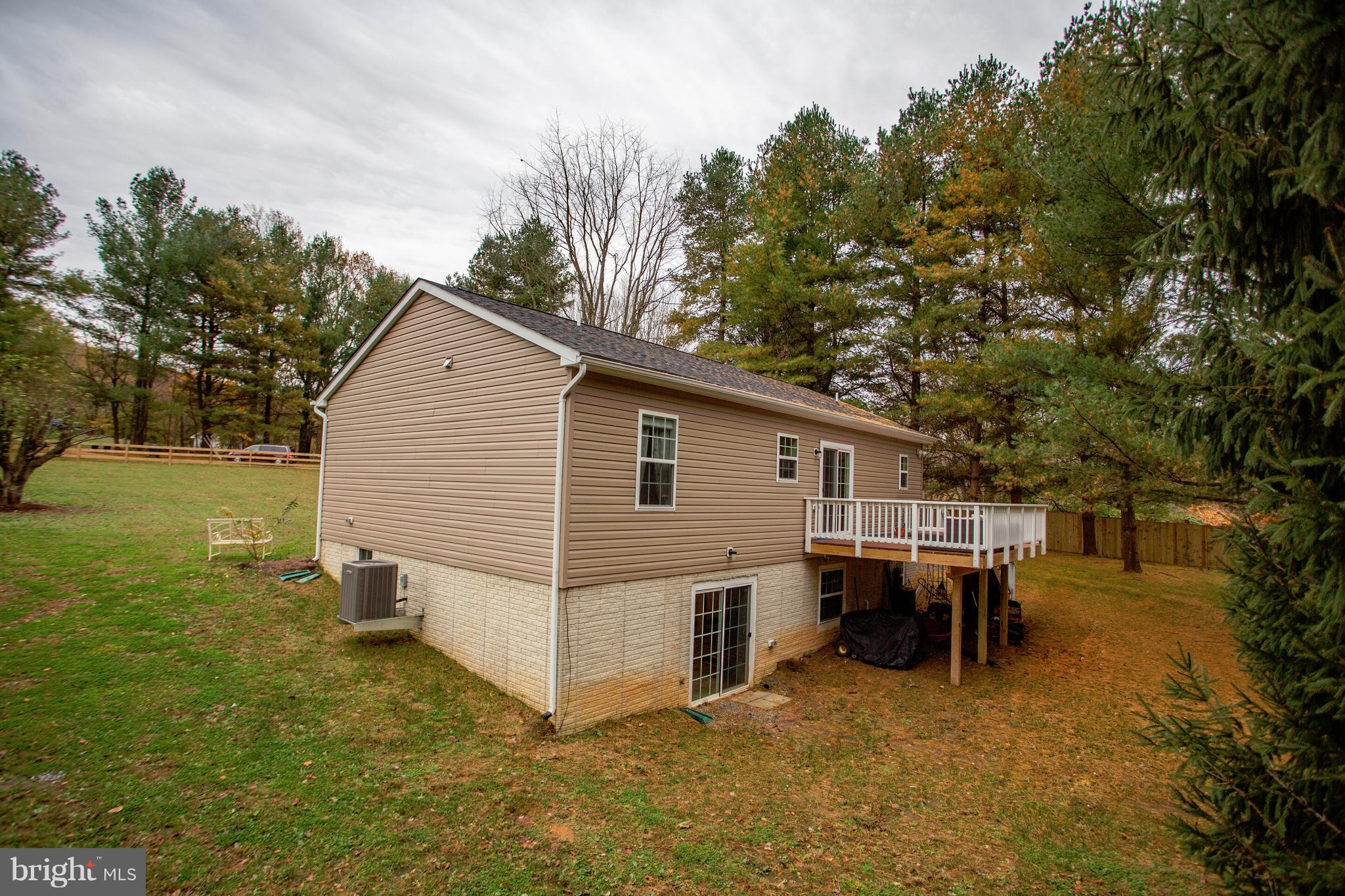 11305 Russell Road Purcellville, VA 20132 - Photo 25 of 29 Walk out level, great deck with covered storage