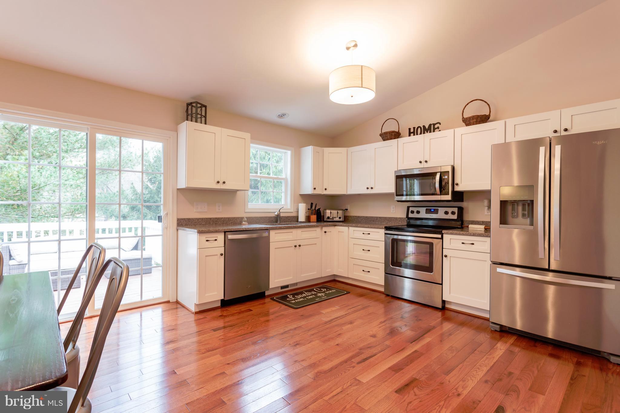 11305 Russell Road Purcellville, VA 20132 - Photo 7 of 29 Gorgeous open kitchen, gleaming hardwoods
