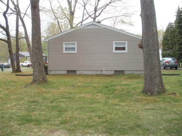 347 Newhouse Street Springfield, MA 01118 - Photo 23 of 24 Gallery Image 23