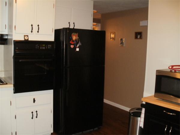 347 Newhouse Street Springfield, MA 01118 - Photo 6 of 24 Gallery Image 6