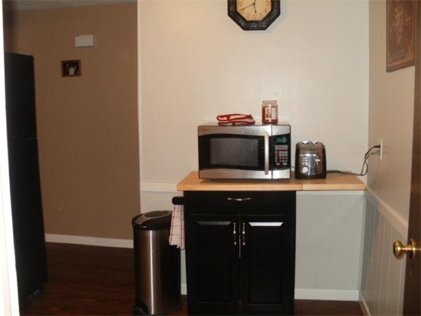 347 Newhouse Street Springfield, MA 01118 - Photo 7 of 24 Gallery Image 7
