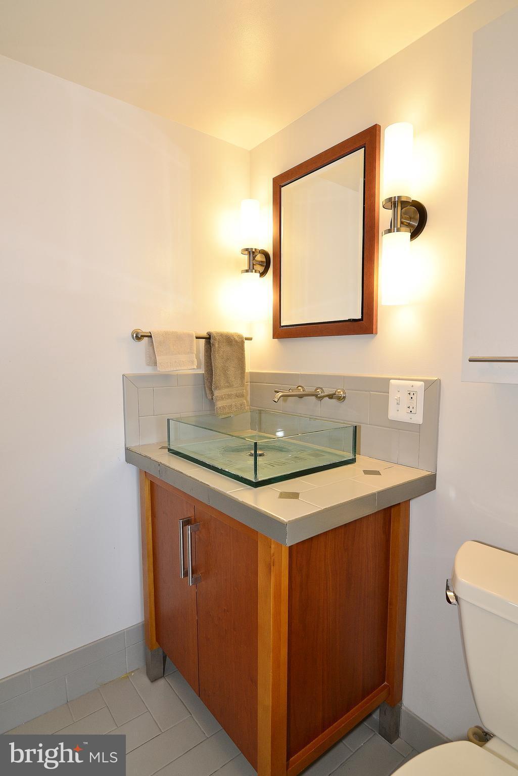 501 Slaters Lane, Unit 1019 Alexandria, VA 22314 - Photo 15 of 28 Bath 2