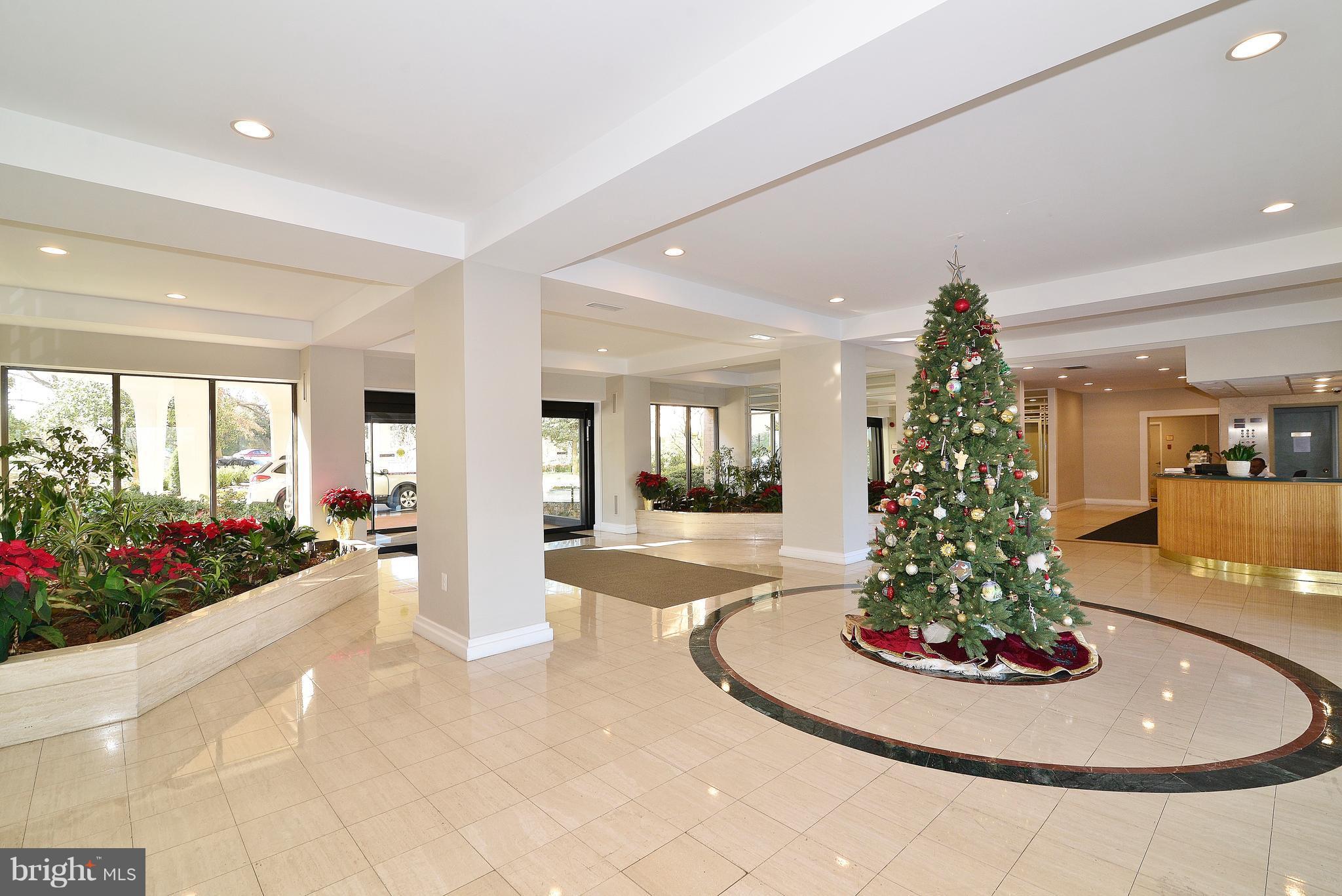 501 Slaters Lane, Unit 1019 Alexandria, VA 22314 - Photo 20 of 28 Lobby
