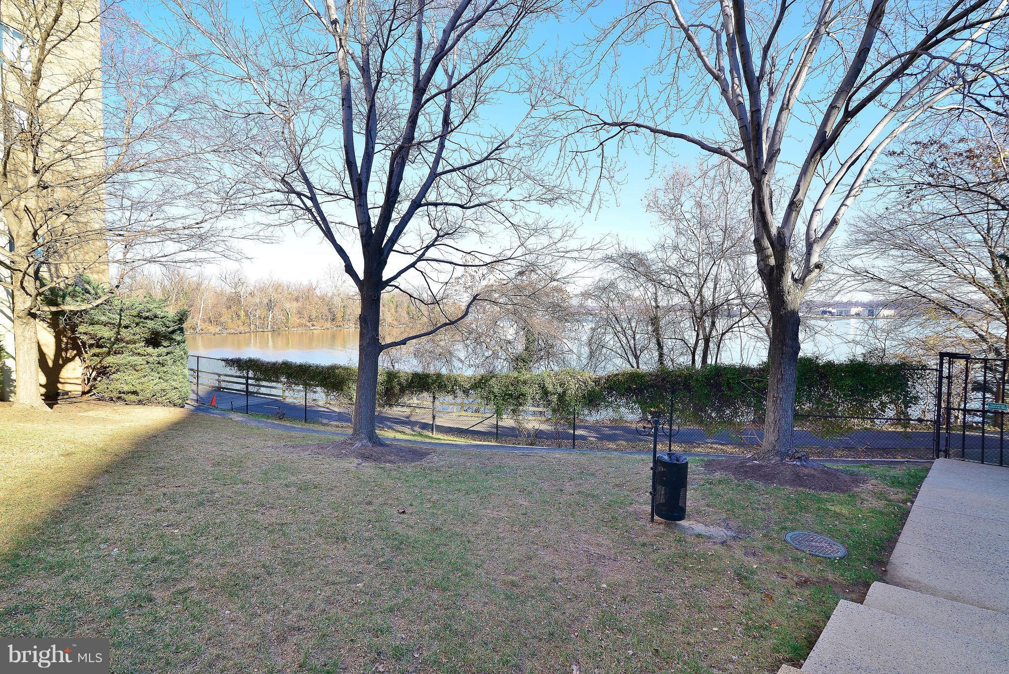 501 Slaters Lane, Unit 1019 Alexandria, VA 22314 - Photo 27 of 28 Dog Run / Access to Bikepath