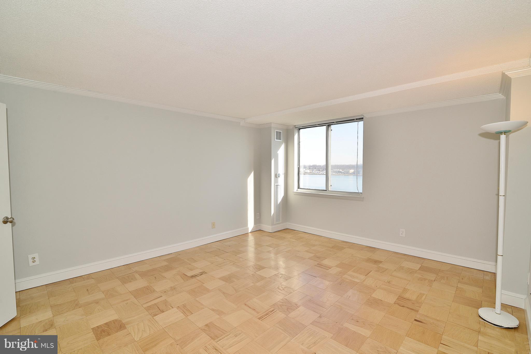501 Slaters Lane, Unit 1019 Alexandria, VA 22314 - Photo 10 of 28 Bedroom (Master)
