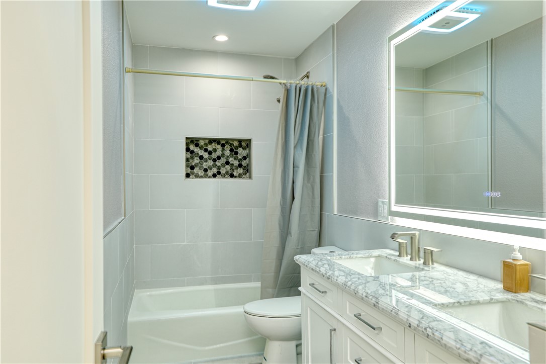 1663 Ramona Avenue Grover Beach, CA 93433 - Photo 23 of 28 3rd Floor Bathroom